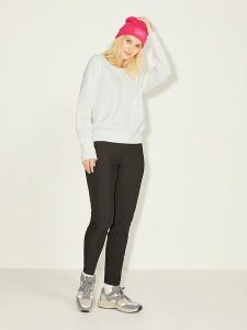 JJXX Sweter w kolorze białym rozmiar: M. Białe swetry oversize JJXX, m, bez wzorów, z bawełny, bez ramiączek. Za 59,95 zł.