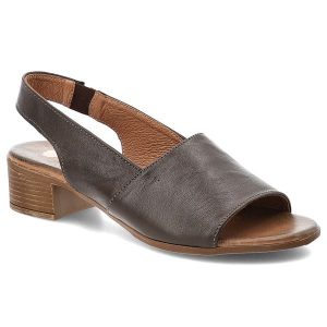 Sandały damskie Armodo, cholewka ze skóry naturalnej licowej z szerokim paskiem na obcasie, brązowe, 40518. Brązowe sandały Armodo, bez wzorów, ze skóry, bez obcasa, na obcasie, bez zapięcia. Za 339,00 zł.