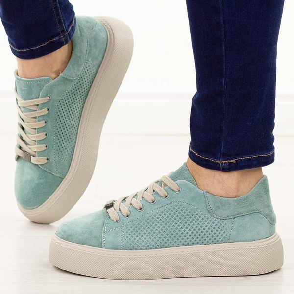 Zielone skórzane półbuty damskie Filippo Dp7502/26. Zielone półbuty Filippo, na jesień, bez wzorów, z jeansu, bez obcasa, na platformie, bez zapięcia. Za 249,00 zł.