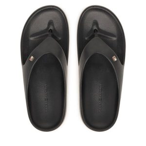 Japonki Tommy Hilfiger. Czarne klapki TOMMY HILFIGER, bez wzorów, bez obcasa. Za 189,99 zł.