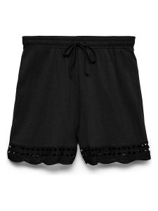 Vero Moda Szorty w kolorze czarnym rozmiar: M. Czarne szorty Vero Moda, bez wzorów, z bawełny, z podwyższonym stanem. Za 64,45 zł.