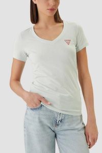 GUESS Miętowy damski t-shirt na krótki rękaw V-Neck Mini Triangle, Rozmiar M. Niebieskie t-shirty Guess, m, z aplikacjami, bez kołnierzyka, bez ramiączek. W wyprzedaży za 89,99 zł.
