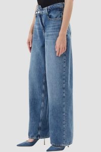 GUESS Niebieskie jeansy damskie z szeroką nogawką, Rozmiar XS. Niebieskie spodnie z wysokim stanem Guess, z aplikacjami, z denimu, z podwyższonym stanem. Za 669,99 zł.