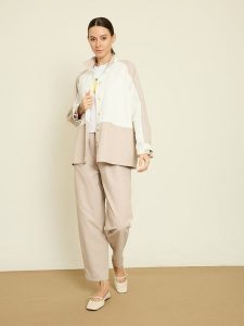 BGN Kurtka przejściowa w kolorze kremowo-beżowym rozmiar: 40. Brązowe kurtki BGN, bez wzorów, bez kaptura. Za 165,99 zł.