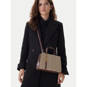 Torebka DKNY. Brązowe torebki klasyczne DKNY, bez wzorów, bez dodatków. Za 669,99 zł.