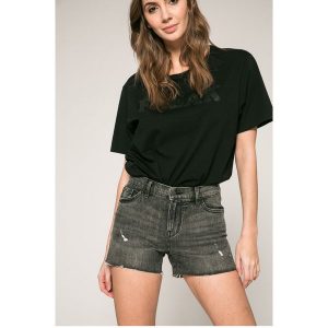 Calvin Klein Jeans - Szorty. Szorty marki Calvin Klein Jeans. W wyprzedaży za 279,90 zł.