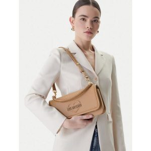 Torebka LOVE MOSCHINO. Brązowe torebki klasyczne LOVE MOSCHINO, bez wzorów, bez dodatków. Za 673,99 zł.