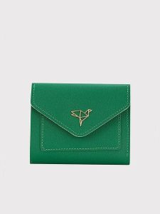 Lucky Bees Portfel "Columbia" w kolorze zielonym - 12 x 10 x 3 cm rozmiar: onesize. Zielone portfele Lucky Bees, bez wzorów, z materiału. Za 43,99 zł.