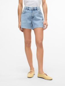 Vero Moda Szorty dżinsowe w kolorze błękitnym rozmiar: XS. Niebieskie szorty Vero Moda, z aplikacjami, z bawełny, klasyczne, z podwyższonym stanem. Za 79,03 zł.