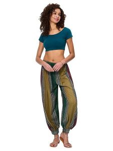 Aller Simplement Spodnie ze wzorem rozmiar: 34-40. Spodnie z wysokim stanem Aller Simplement, bez wzorów, z materiału, z podwyższonym stanem. Za 57,20 zł.