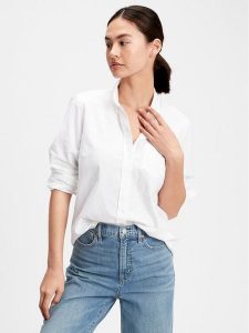 Gap Koszula 269247-03 Biały Regular Fit. Białe koszule GAP, m, bez wzorów, z bawełny, bez kołnierzyka, bez ramiączek. Za 129,99 zł.