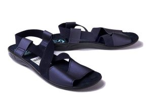 ADANEX SAK36 SARA 27191 granatowy, sandały damskie. Niebieskie sandały Adanex, bez wzorów, z gumy, bez obcasa, bez zapięcia. Za 53,99 zł.