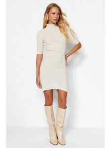 Trendyol Sukienka w kolorze kremowym rozmiar: L. Brązowe sukienki Trendyol, l, bez wzorów, prążkowane, bez kołnierzyka, bez ramiączek, mini. Za 74,81 zł.