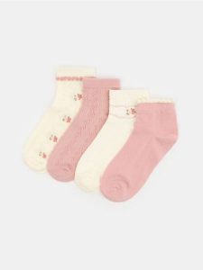 Skarpetki z motywem kwiatowym 4 pack - wielobarwny. Skarpetki Sinsay, bez wzorów. Za 15,99 zł.