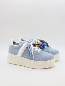 Bellucci Sneakersy w kolorze błękitnym rozmiar: 39. Niebieskie trampki Bellucci, bez wzorów, bez zapięcia. Za 100,99 zł.