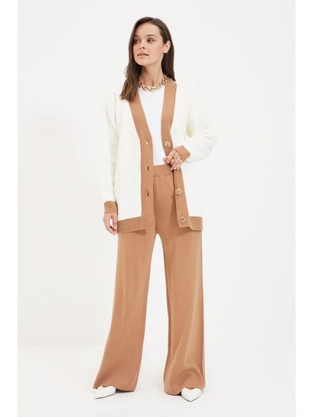 Trendyol 2-częściowy zestaw w kolorze jasnobrązowo-kremowym rozmiar: M. Brązowe kardigany Trendyol, m, bez wzorów, bez ramiączek. Za 139,54 zł.