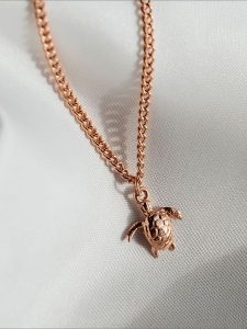 Paul Hewitt Naszyjnik z zawieszką - dł. 45 cm rozmiar: onesize. Czerwone naszyjniki Paul Hewitt, ze stali. Za 160,96 zł.