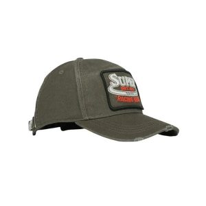 Czapka z daszkiem z logo Superdry. Czarne czapki Superdry, z aplikacjami, z materiału, klasyczne. Za 137,90 zł.