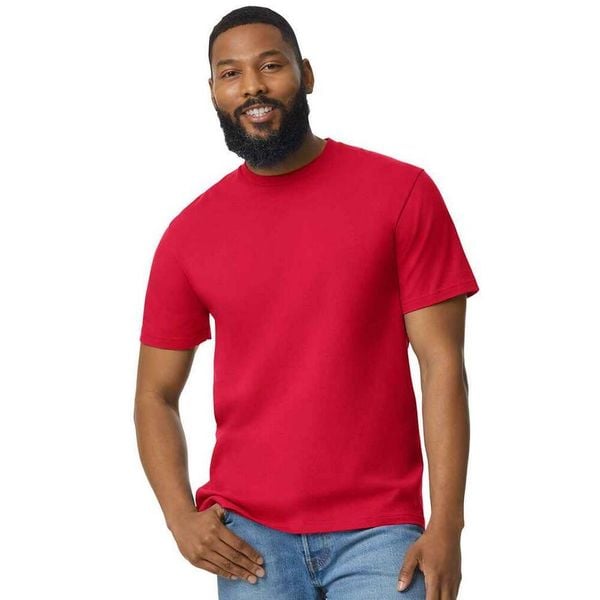 Bawełniana Lekka Koszulka Unisex Dla Dorosłych. Czerwone bluzki GILDAN, xl, bez wzorów, z bawełny, sportowe, bez kołnierzyka, bez ramiączek. Za 26,99 zł.