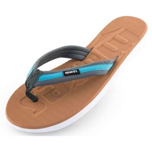 Damskie klapki Mares Seta jasnoniebiesko-beżowe. Brązowe klapki 1080, bez wzorów, z materiału, bez obcasa. Za 148,99 zł.