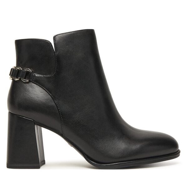 Botki Tamaris. Czarne botki Tamaris, bez wzorów, bez obcasa, na słupku, bez zapięcia. Za 479,99 zł.