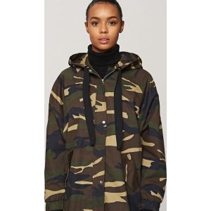 Parka moro - Wielobarwn. Brązowe kurtki marki Reserved, moro. W wyprzedaży za 79,99 zł.