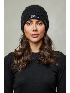 Soft Cashmere Czapka w kolorze czarnym rozmiar: onesize. Czarne czapki Soft Cashmere, bez wzorów, ze skóry. Za 100,99 zł.