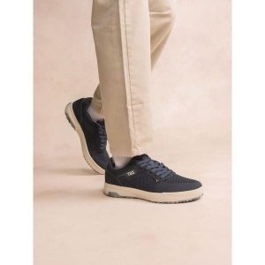 Lekkie trampki z recyklingowanej tkaniny TBS. Niebieskie buty sportowe Tbs, bez wzorów, z tkaniny, bez zapięcia. Za 382,00 zł.