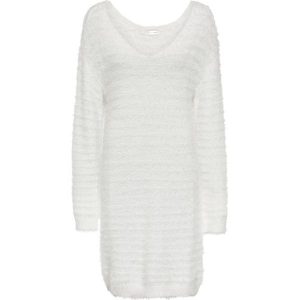 Długi sweter z dzianiny z długim włosem. Czarne długie swetry bonprix, z dzianiny, bez kołnierzyka. Za 117,99 zł.