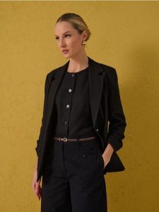 Marynarka z domieszką lnu - czarny. Czarne marynarki i żakiety Sinsay, l, bez wzorów. Za 69,99 zł.