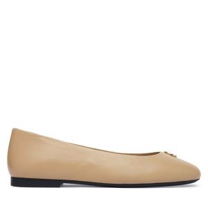 Baleriny Tommy Hilfiger. Brązowe balerinki TOMMY HILFIGER, bez wzorów, bez obcasa, bez zapięcia. Za 409,99 zł.