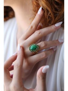 Pierres delicates Pozłacany pierścionek z agatem i cyrkoniami rozmiar: onesize. Żółte pierścionki Pierres delicates, z agatem, pozłacane. Za 100,75 zł.