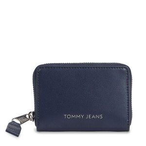 Portfel Tommy Jeans. Niebieskie portfele Tommy Jeans, bez wzorów, z jeansu. Za 169,99 zł.