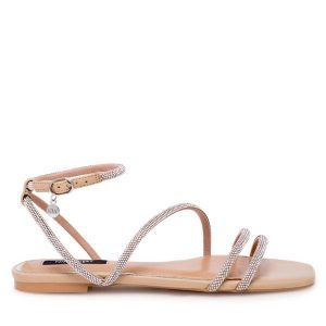 Sandały Nine West. Brązowe sandały Nine West, bez wzorów, bez obcasa, na płaskiej podeszwie, bez zapięcia. Za 199,99 zł.