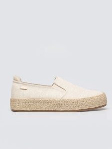 Espadryle damskie beżowe TT274089 801. Brązowe espadryle Big Star, bez wzorów, z gumy, bez obcasa. Za 139,99 zł.