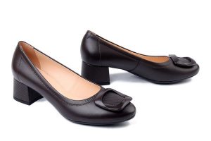 BIOECO BY ARKA 1033 2961+2763 czekolada, czółenka damskie. Brązowe czółenka Bioeco by Arka, bez wzorów, ze skóry, bez obcasa, na obcasie, bez zapięcia. Za 409,90 zł.