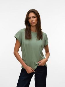 Vero Moda Koszulka w kolorze zielonym rozmiar: L. Zielone bluzki Vero Moda, l, bez wzorów, z bawełny, bez kołnierzyka, bez ramiączek. Za 74,46 zł.