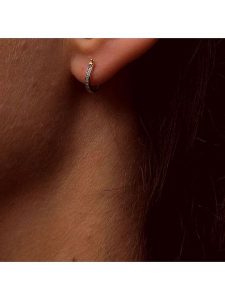DIA DIAMONDS Srebrne kolczyki z diamentami rozmiar: onesize. Szare kolczyki DIA DIAMONDS, z diamentem, srebrne. Za 316,24 zł.