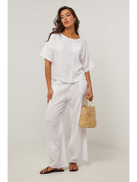 Le Monde du Lin Lniana bluzka w kolorze białym rozmiar: 38/40. Białe bluzki Le Monde du Lin, bez wzorów, ze lnu, klasyczne, bez kołnierzyka, bez ramiączek. Za 211,31 zł.