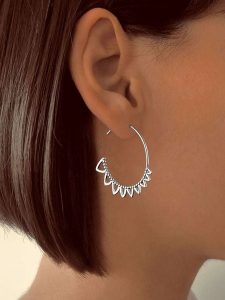 Les Petites Précieuses Srebrne kolczyki rozmiar: onesize. Szare kolczyki Les Petites Précieuses, srebrne. Za 82,99 zł.