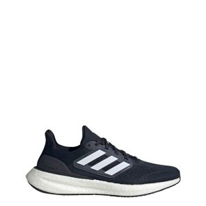 Buty Pureboost 23. Białe buty sportowe ADIDAS, bez wzorów, z materiału, bez zapięcia, do biegania. Za 499,99 zł.