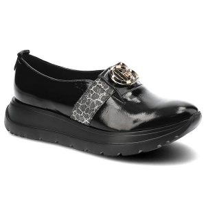 Czarne Półbuty Lamanti Eleganckie Skórzane Mokasyny Damskie. Czarne półbuty Lamanti, bez wzorów, ze skóry, bez obcasa, na platformie, bez zapięcia. Za 339,00 zł.