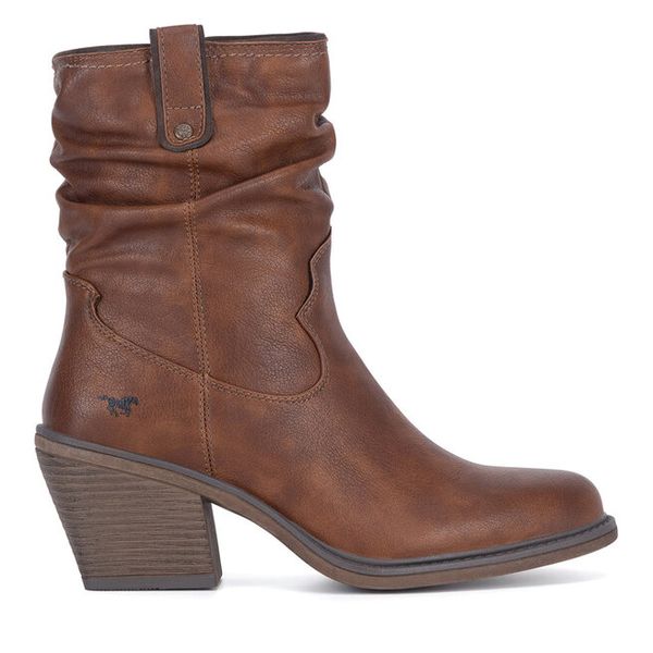 Kowbojki Mustang. Brązowe botki Mustang, bez wzorów, bez obcasa, na słupku, bez zapięcia. Za 399,99 zł.