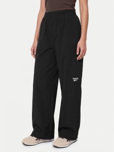 Reebok Spodnie dresowe Zofia RK25679CCW Czarny Relaxed Fit. Czarne spodnie dresowe Reebok, s, bez wzorów, z dresówki. Za 329,99 zł.