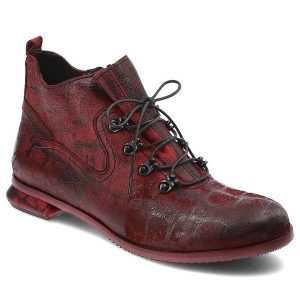 Czerwone Botki Simen Stylowe Obuwie Damskie. Czerwone botki Simen, bez wzorów, ze skóry, bez obcasa, bez zapięcia. Za 309,00 zł.