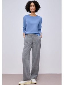 Street One Bluza w kolorze błękitnym rozmiar: 38. Niebieskie bluzy Street One, bez wzorów, bez kaptura. Za 141,85 zł.