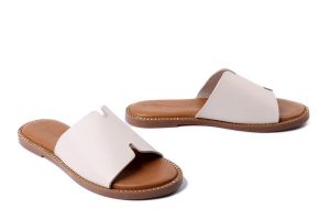 TAMARIS 1-27135-42 418 ivory, klapki damskie. Brązowe klapki Tamaris, bez wzorów, bez obcasa. Za 212,42 zł.
