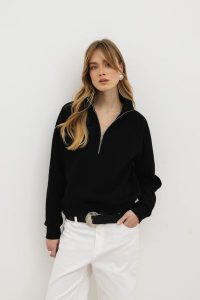 BLUZA VIKI CZARNA S - Flawless. Czarne bluzy Flawless, s, bez wzorów, z bawełny, bez kaptura. Za 349,00 zł.