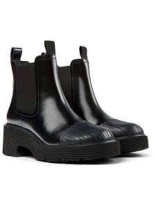 Camper Skórzane sztyblety w kolorze czarnym rozmiar: 40. Czarne buty sportowe Camper, bez wzorów, bez zapięcia. Za 383,03 zł.