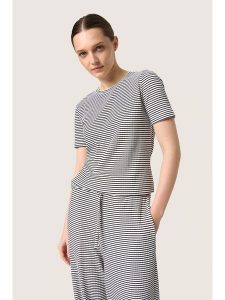 SAINT TROPEZ Koszulka "Soaked in Luxury" w kolorze czarnym rozmiar: L. Czarne bluzki Saint Tropez, l, bez wzorów, bez kołnierzyka, bez ramiączek. Za 96,60 zł.